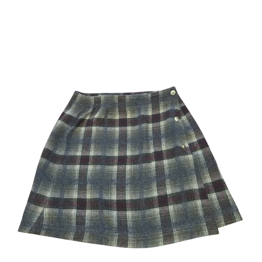 American Eagle Outfitters chic plaid